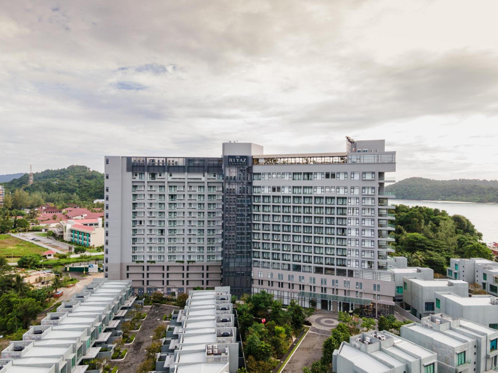 The Riyaz Lavanya Langkawi Pantai Cenang  Exterior photo The University of Nottingham Malaysia Campus